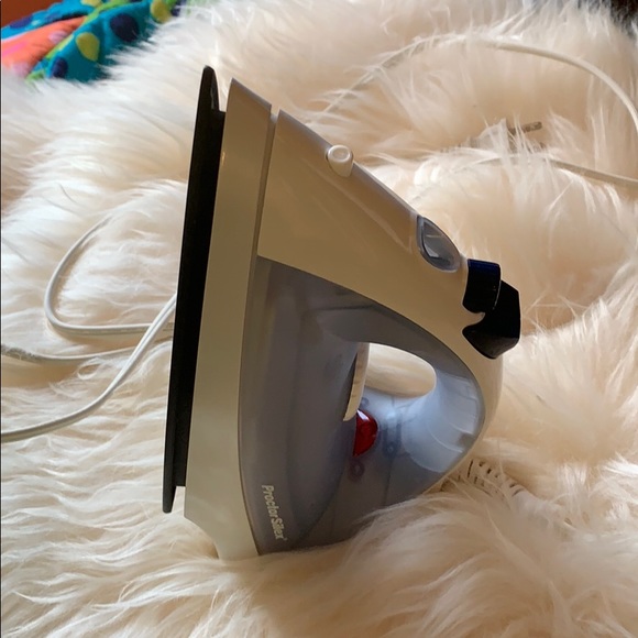 SALE!!! Steamer iron.     3 - Picture 3 of 7